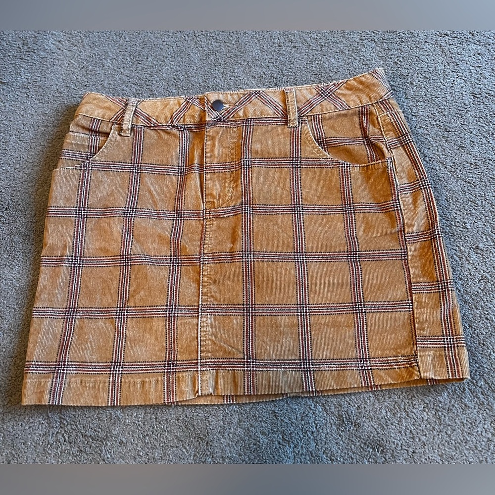 Urban Outfitters BDG Women’s size 4 Tan Plaid Skirt